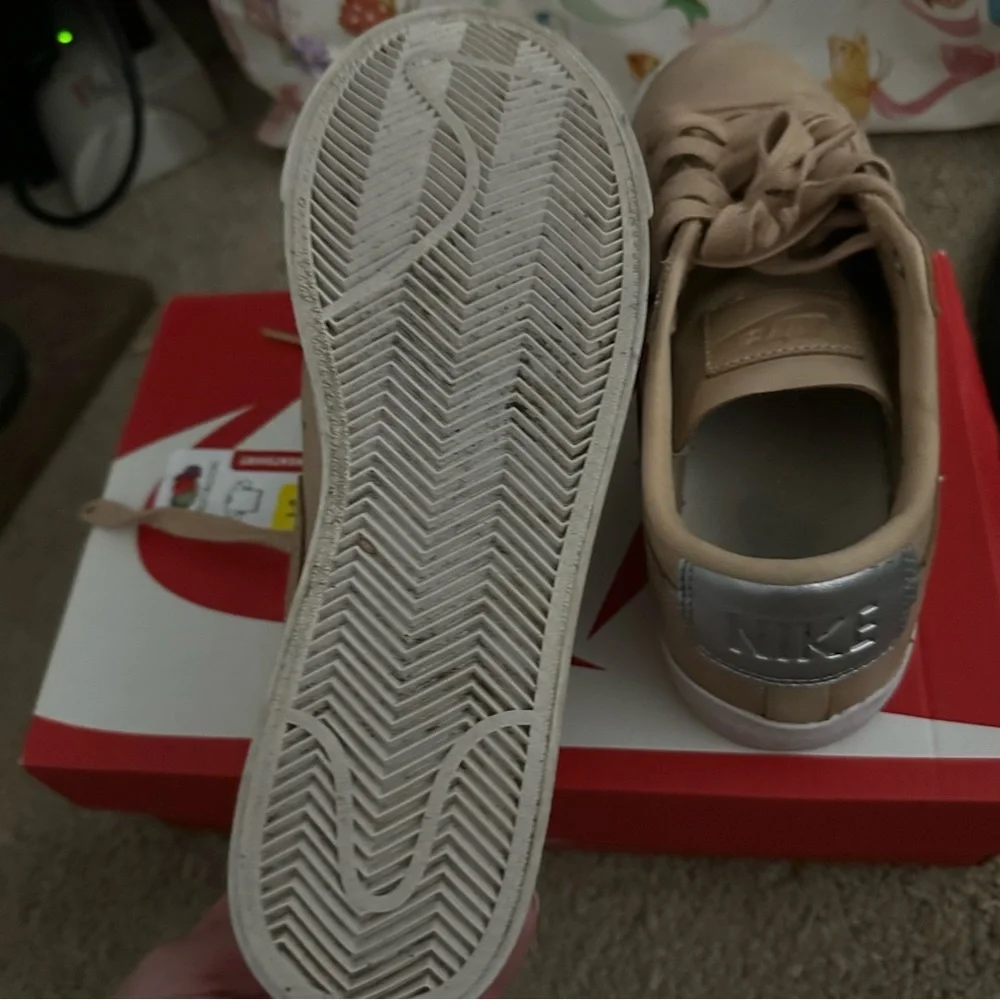Nike Women’s Court Vision Low